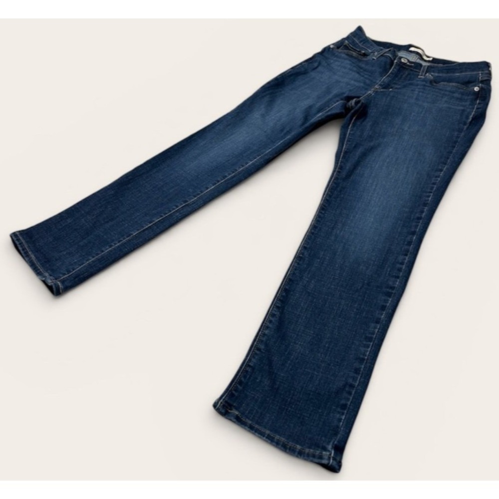 Levi's Women's Straight leg Jeans Blue Dark Wash Classic Fit 5-Pocket Logo Denim